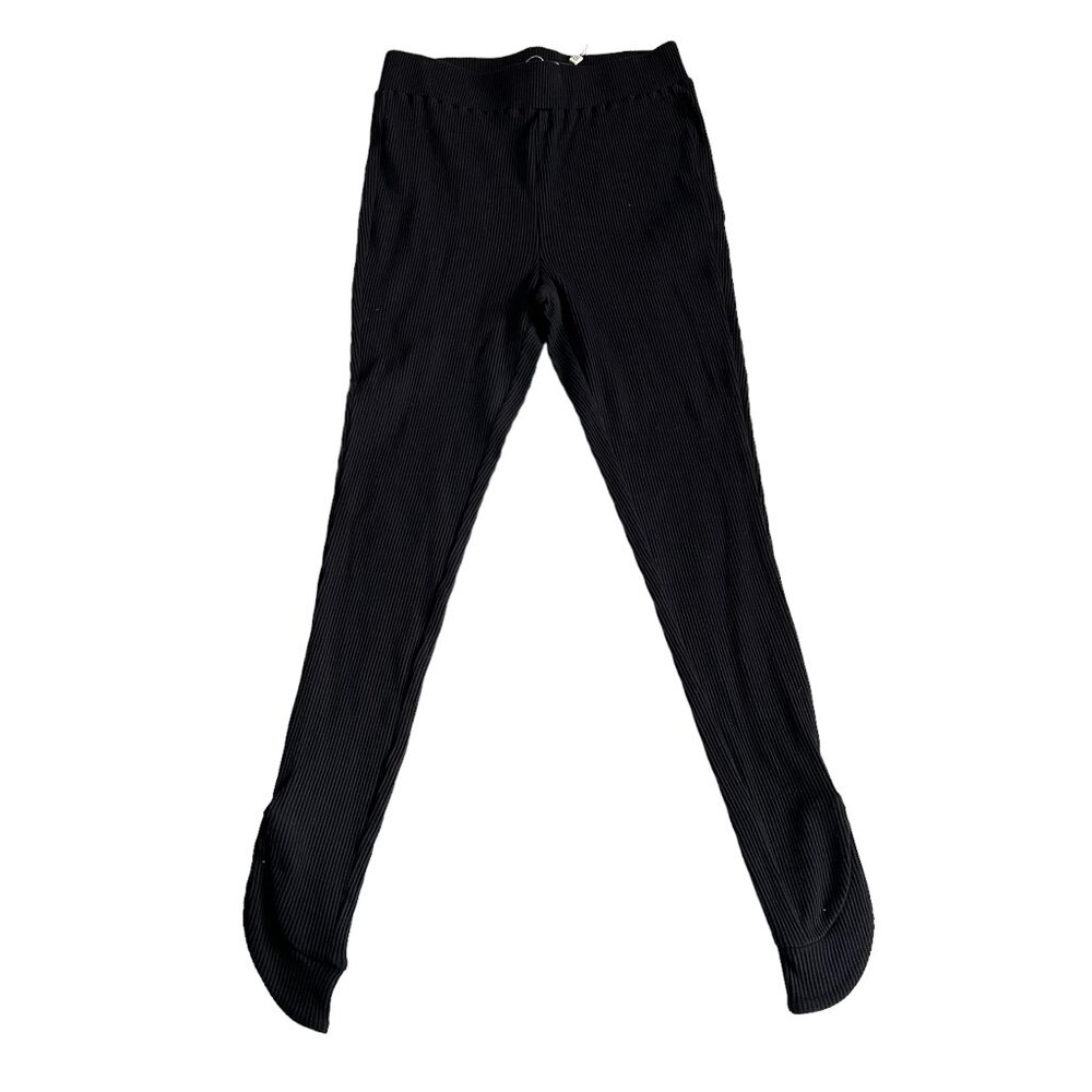 By Egreis leggings